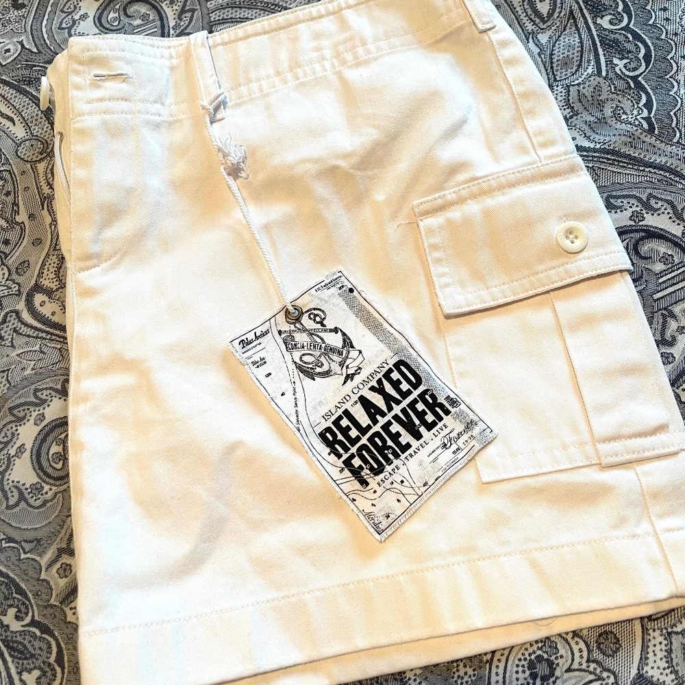 Island Company - Relaxed Forever Cargo Mini Skirt - White - Size Medium